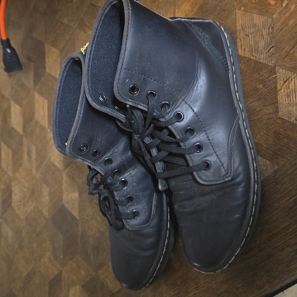 Doc Martens Shore Ditch